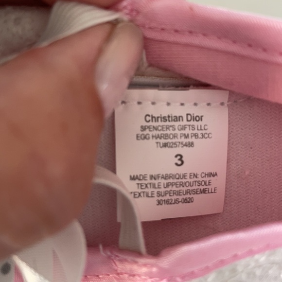 Infant booties - Picture 4 of 4